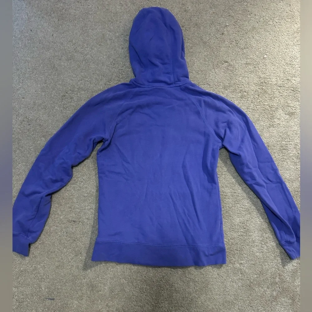 💙The North Face Hoodie size: medium - Picture 7 of 7